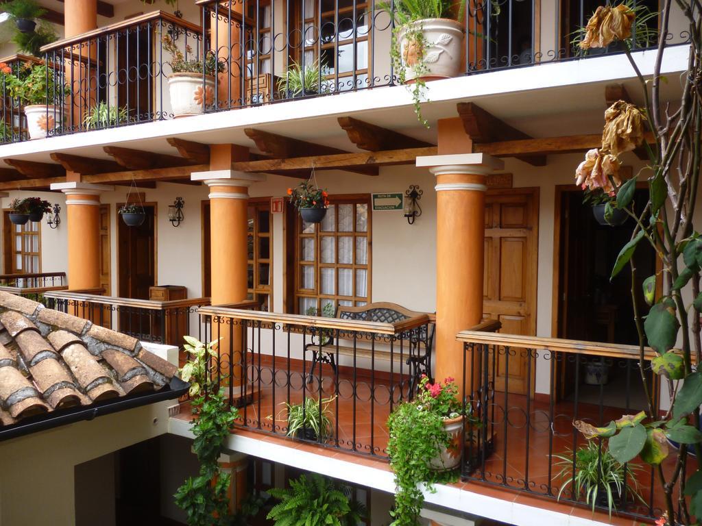 Hotel La Casa De Mama San Cristobal de las Casas Exterior photo
