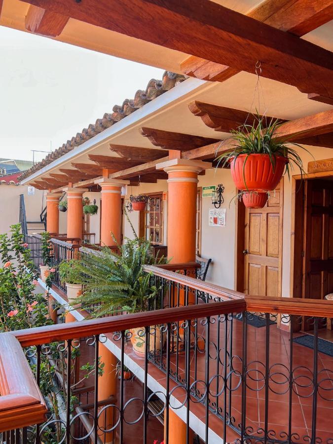 Hotel La Casa De Mama San Cristobal de las Casas Exterior photo